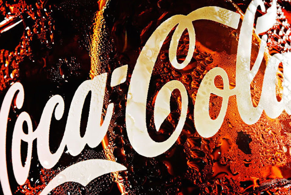 coca-cola-logo-drops